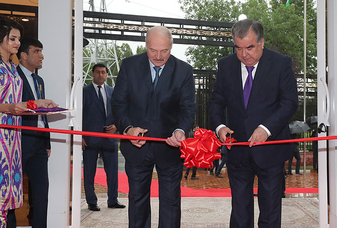 Национальная выставка Беларуси открылась в столице Таджикистана  