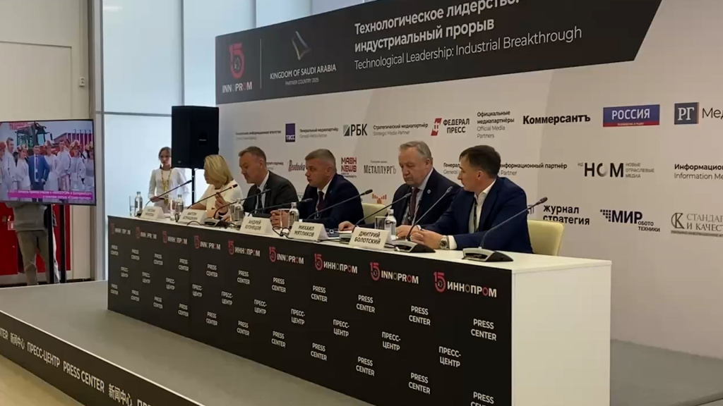 IMG_5742.00_06_52_41.Still011.jpg IMG_5742.00_06_52_41.Still011.jpg