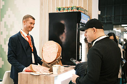 Топленое масло в стеклянной упаковке и мясная паста: что Беларусь презентует на выставке в Казахстане