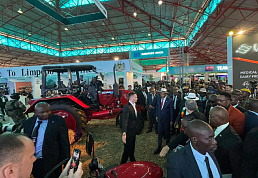 Президенты Зимбабве и Ботсваны посетили экспозицию Made in Belarus на выставке Zimbabwe International Trade Fair 2026